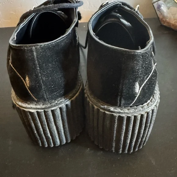 Demonia Creeper 219 - Picture 2 of 8